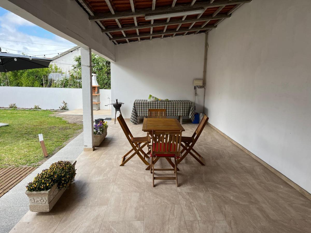 Moradia Alegre No Centro Da Vila Da Tocha. 外观 照片
